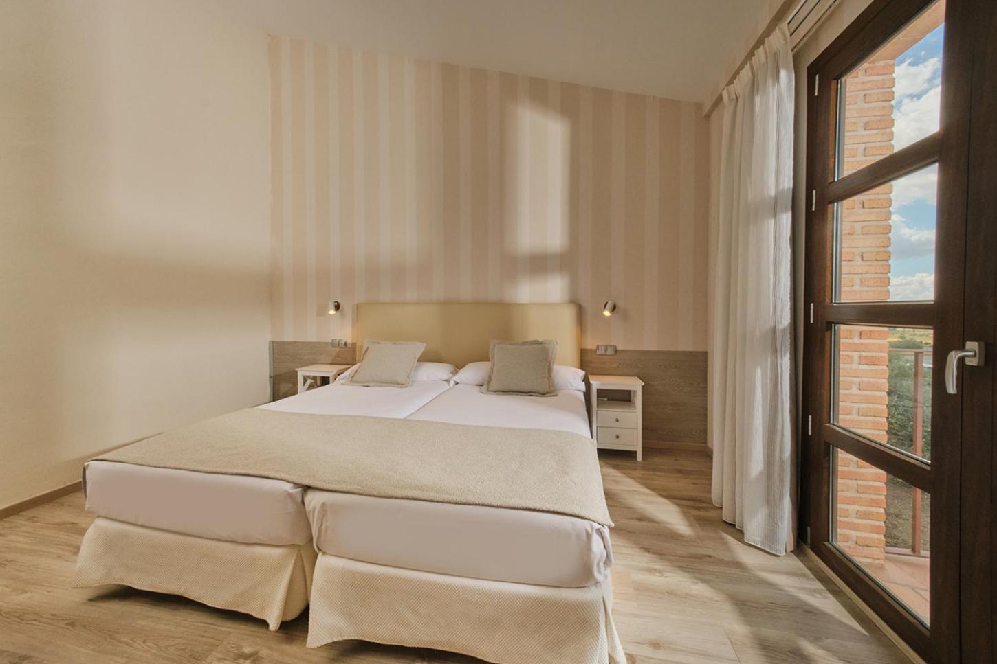Hotel Spa Villa Nazules Chueca Kültér fotó