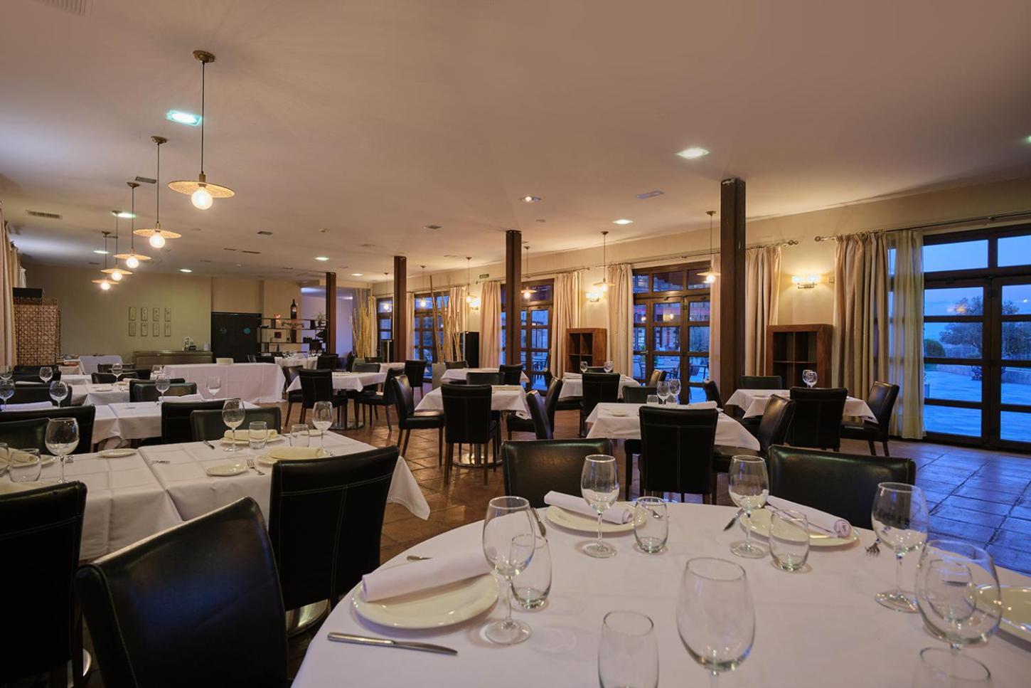 Hotel Spa Villa Nazules Chueca Kültér fotó