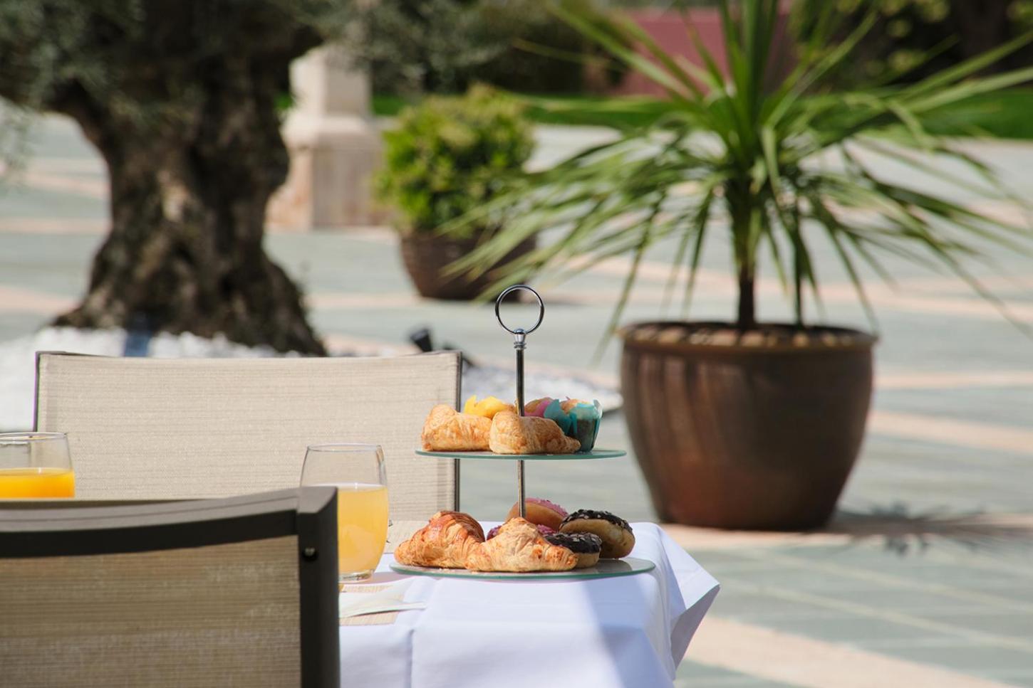 Hotel Spa Villa Nazules Chueca Kültér fotó